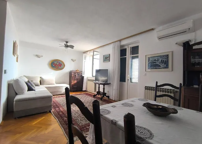 House Desa Apartment